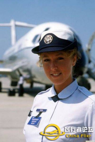 各国美女飞行员齐亮相-1214 