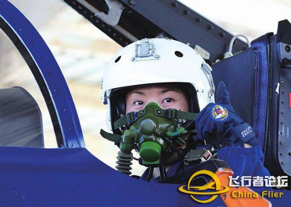 各国美女飞行员齐亮相-2679 