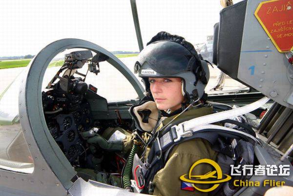 各国美女飞行员齐亮相-6603 