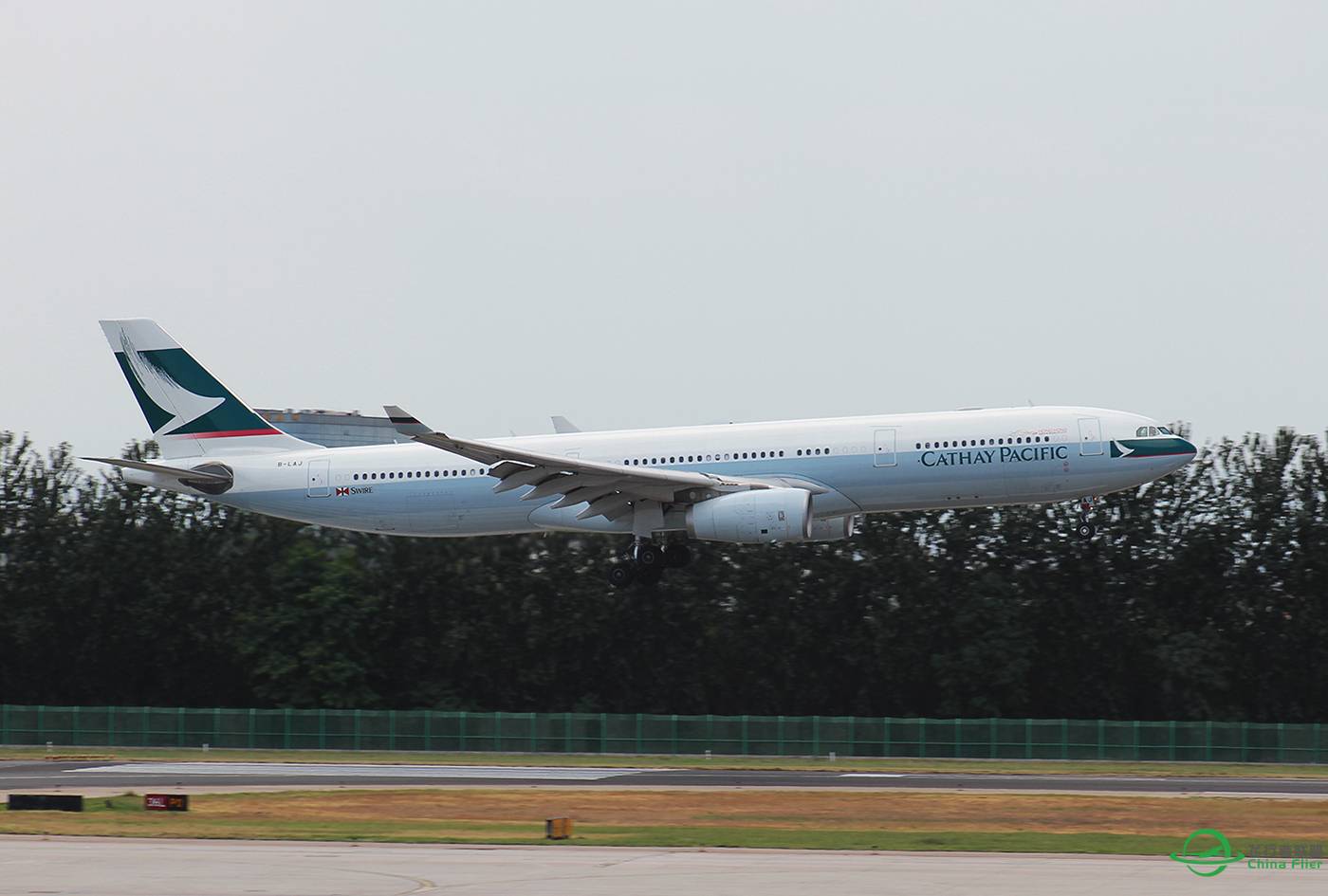 首都机场 打飞机-7868 