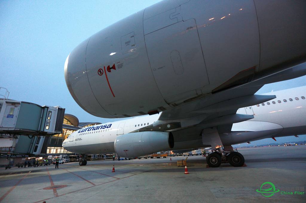 刚出锅一小时的图：汉莎空客A340-300-3971 