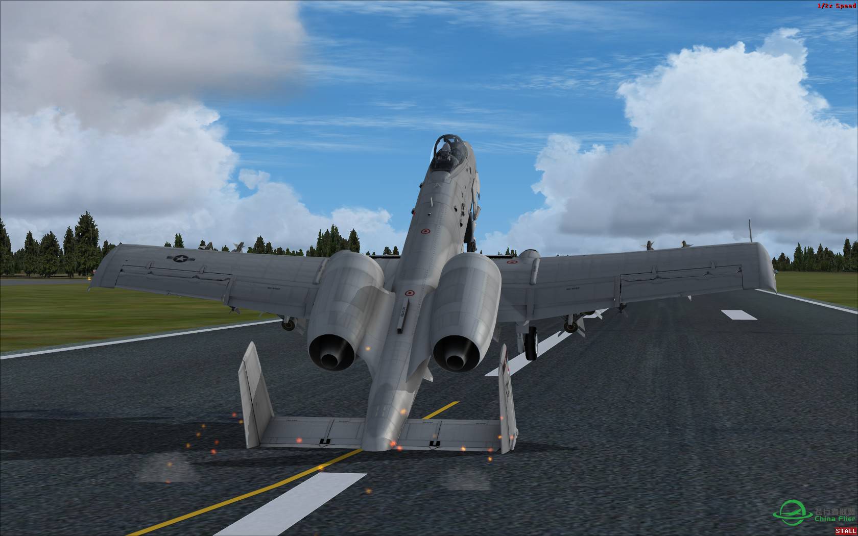 起飞时不慎尾翼擦到跑道, 火星四溅-3600 