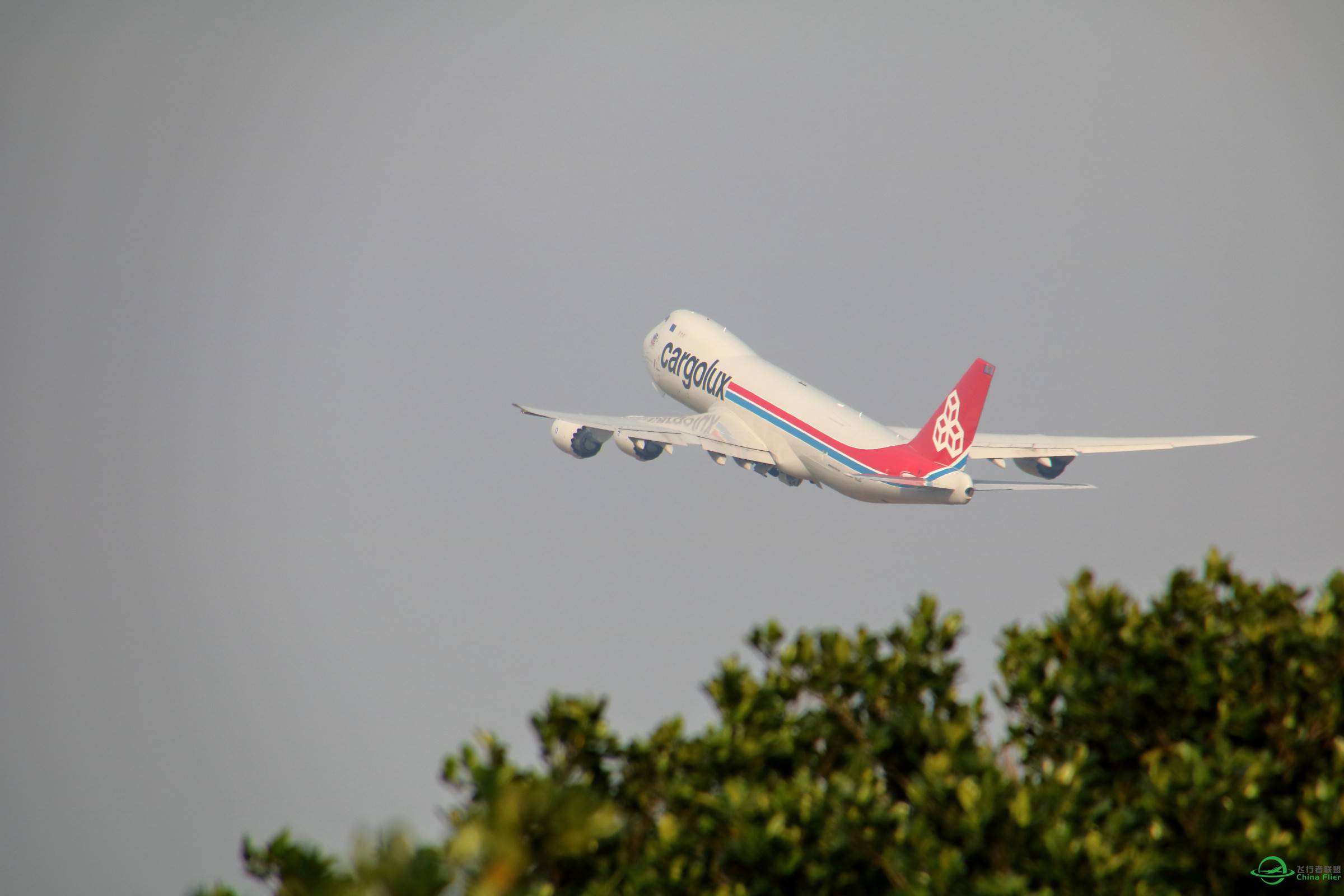 盧森堡航空748貨機-382 