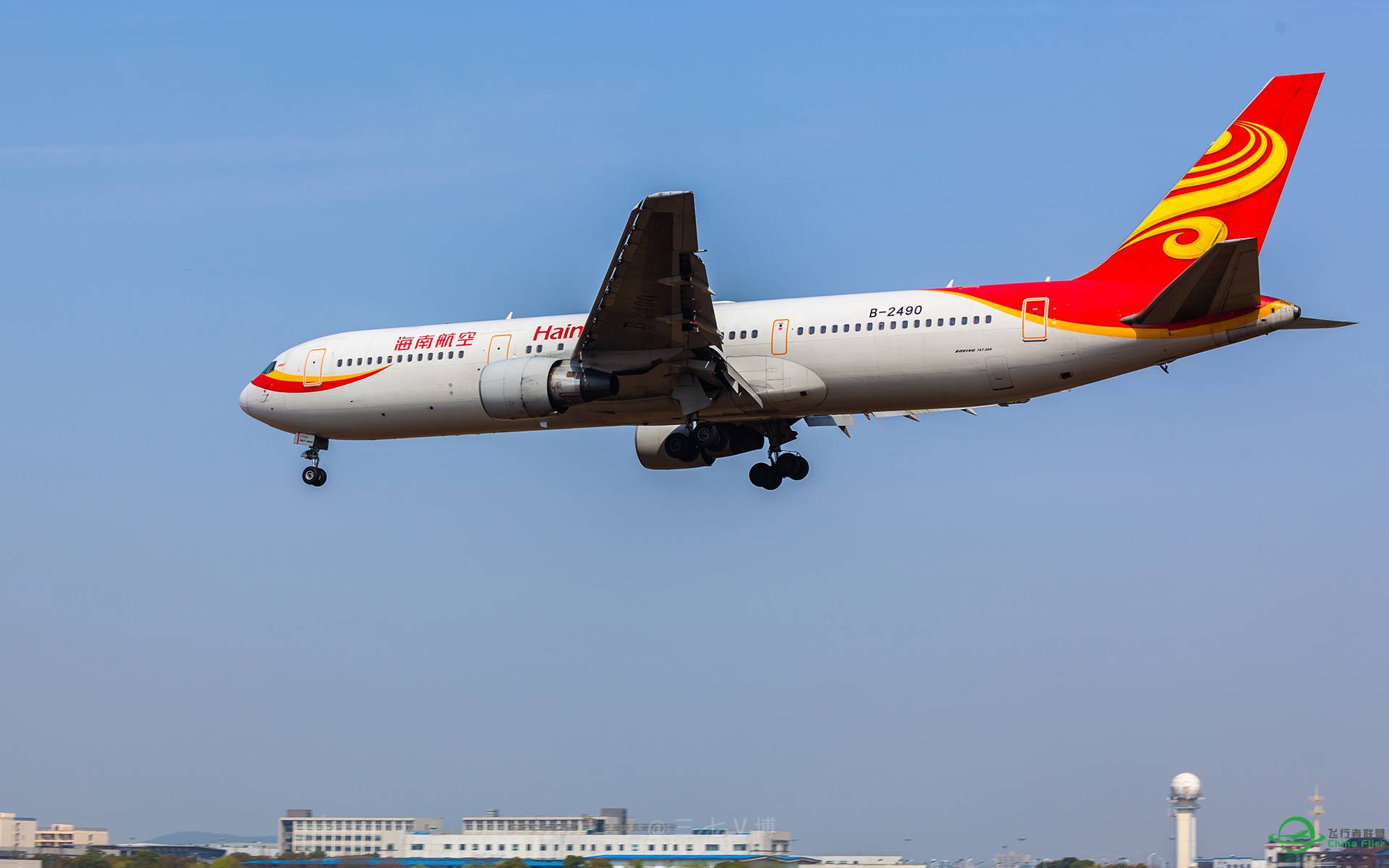 海航小胖子 波音767-300 落地HGH 杭州萧山机场-8226 
