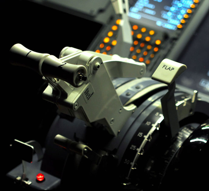 中国飞行者联盟今天正式发布737/777 CDU/油门台-9124 