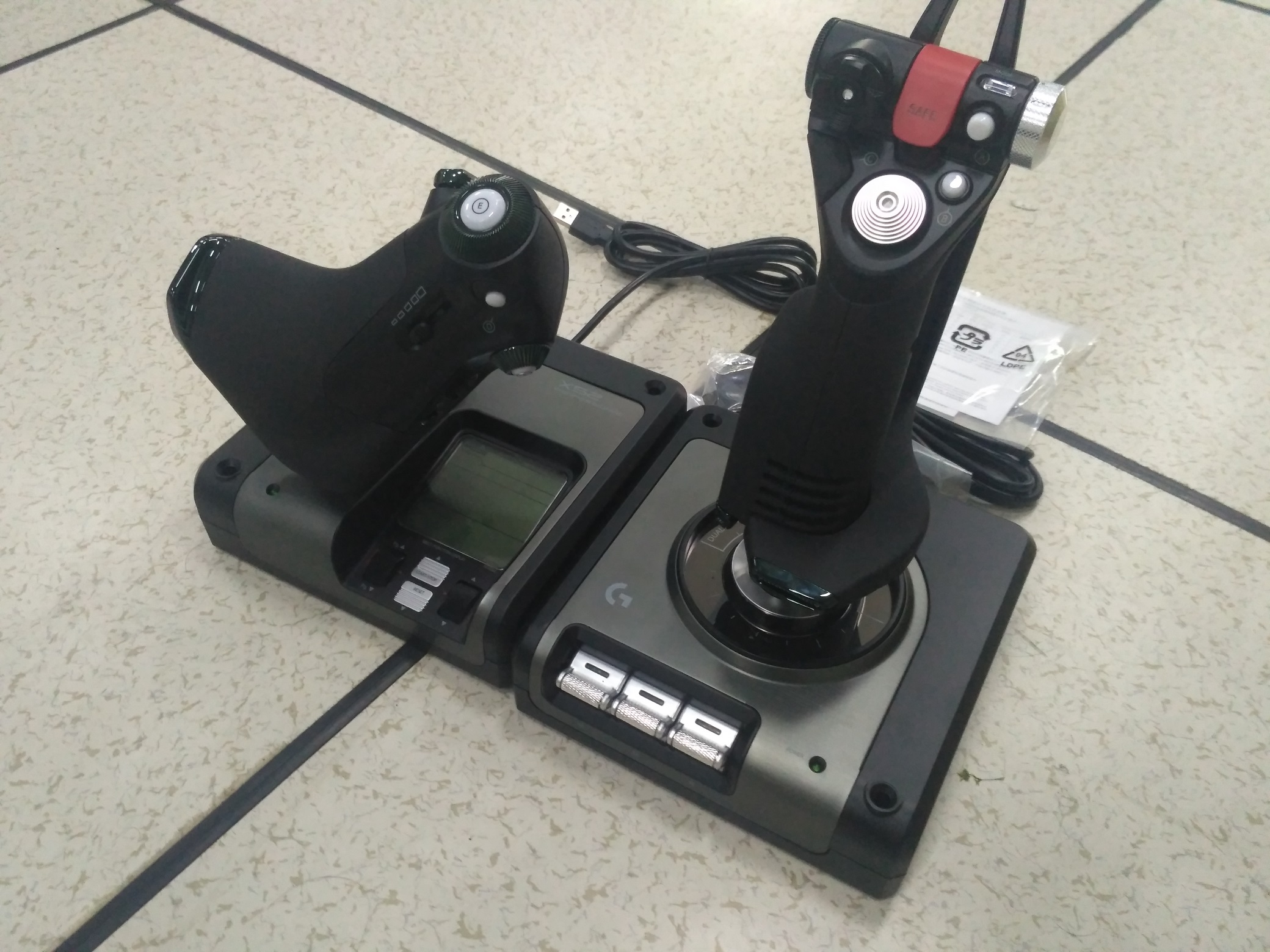 罗技X52 Pro开箱-6031 