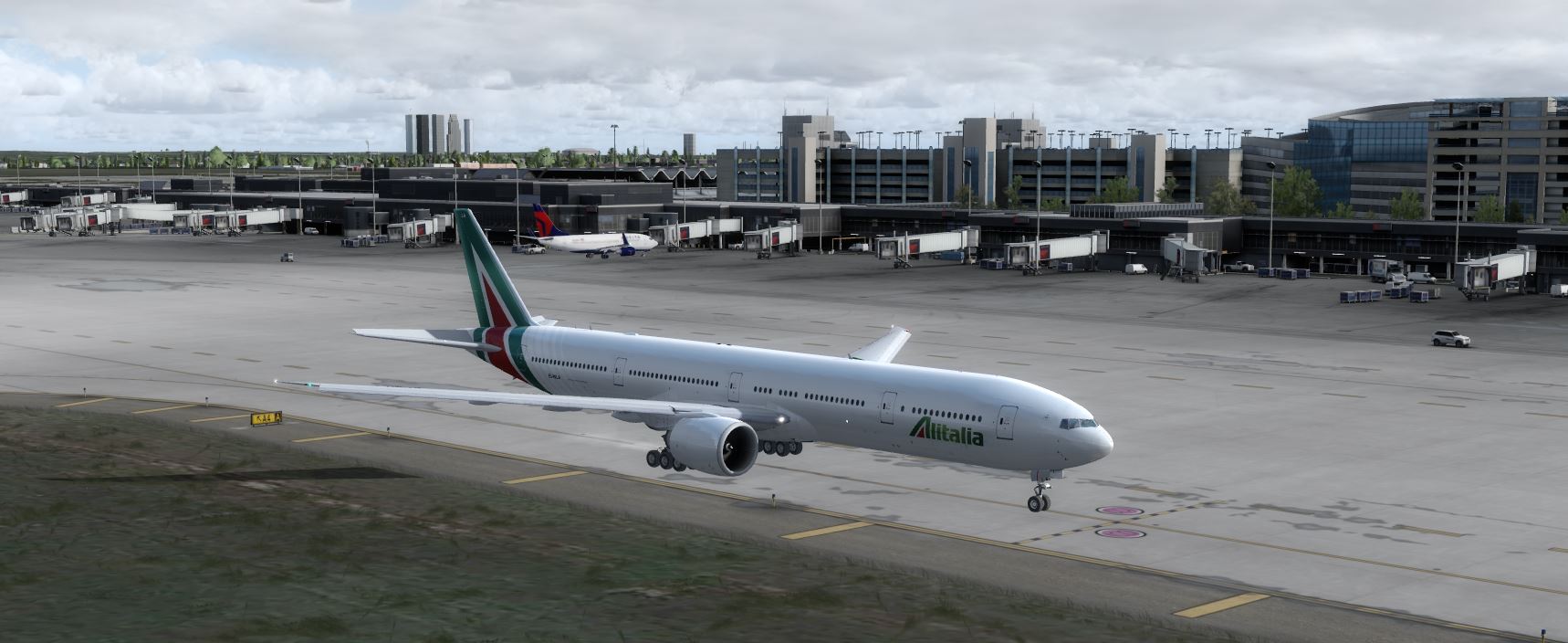 B777 alitalia @ KMSP-9778 