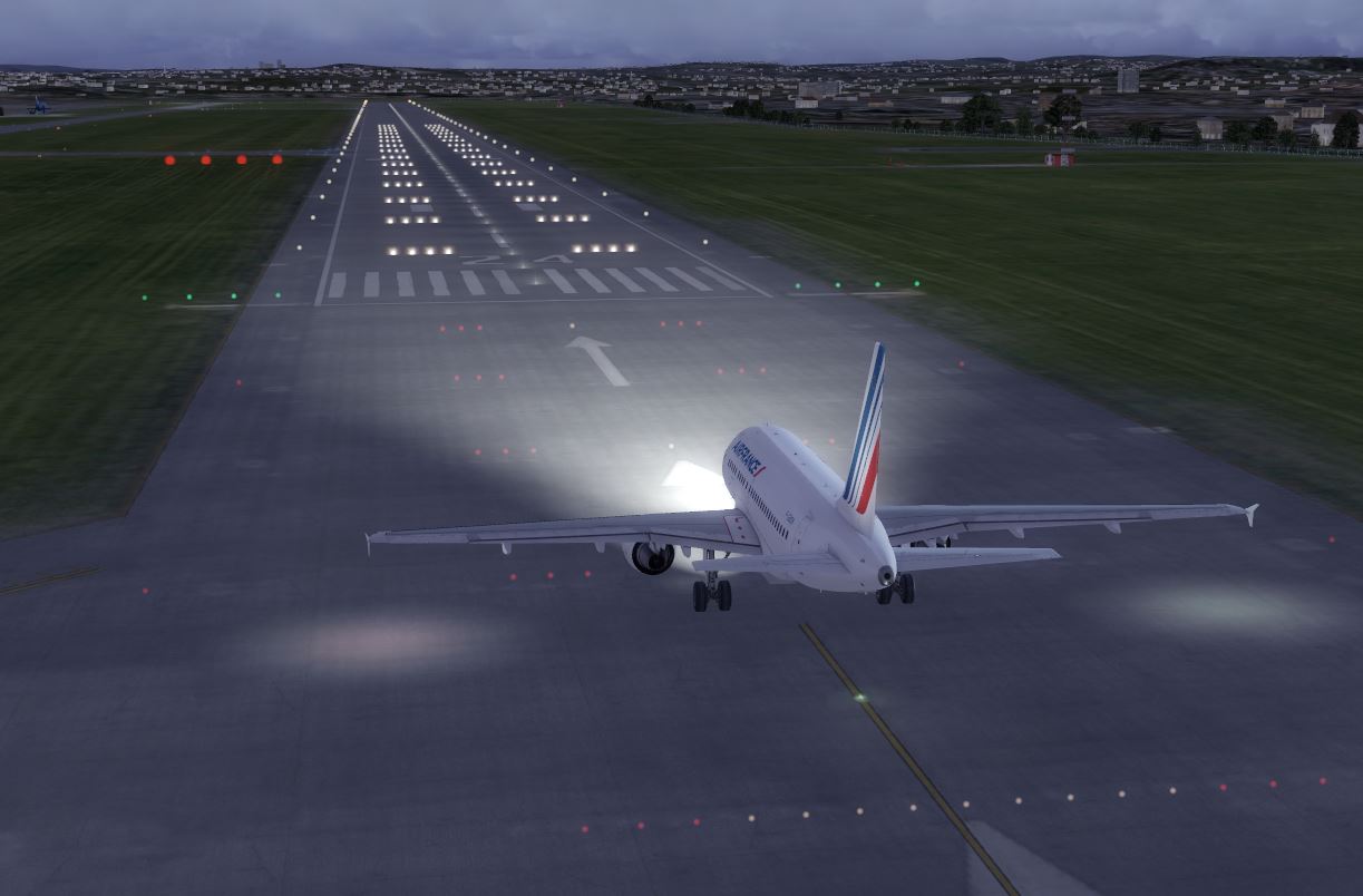 British Airbus A318 @ EGPH Night-7642 