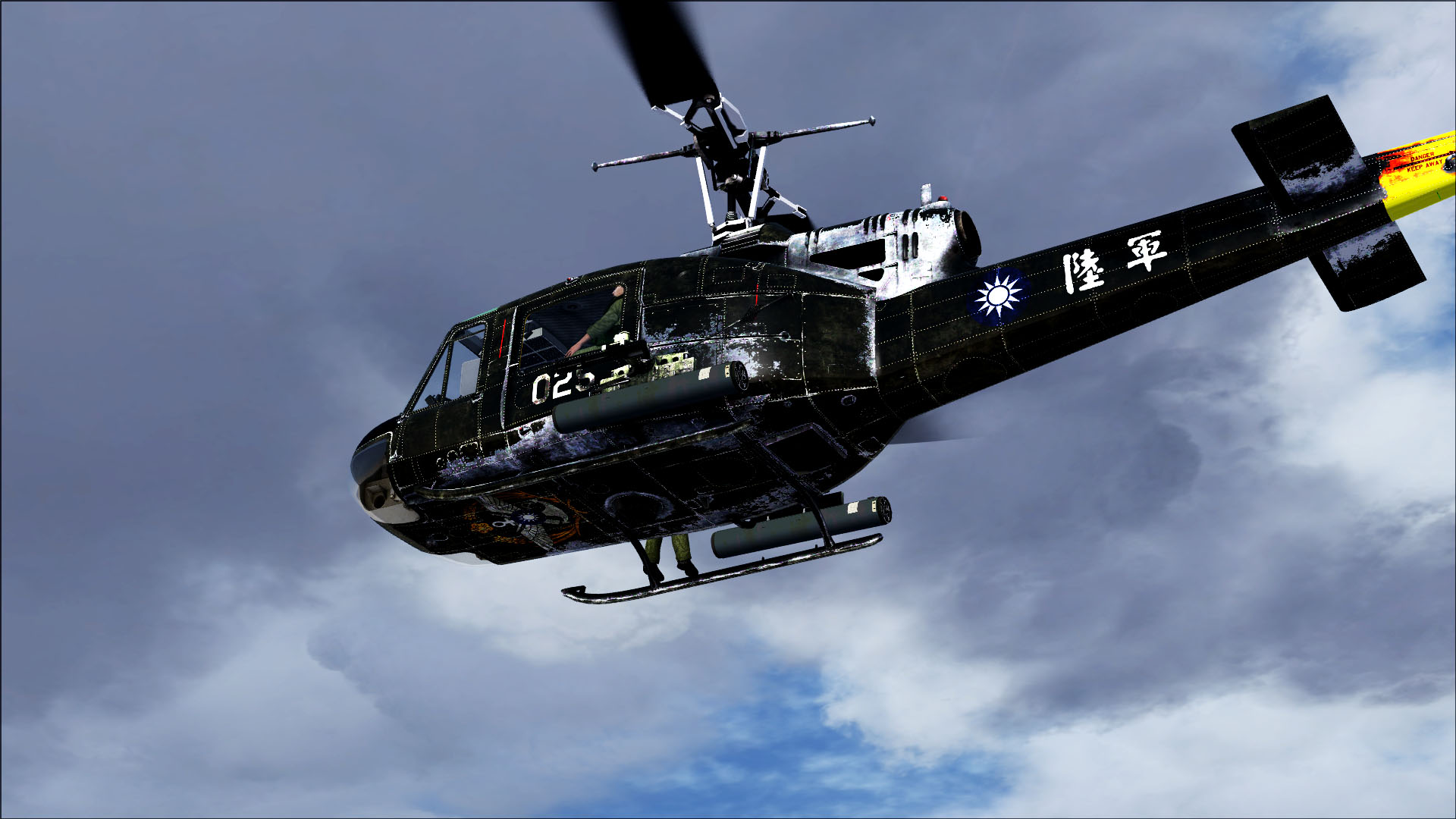 目前制作所有 MILVIZ Bell UH1 系列涂装-3832 