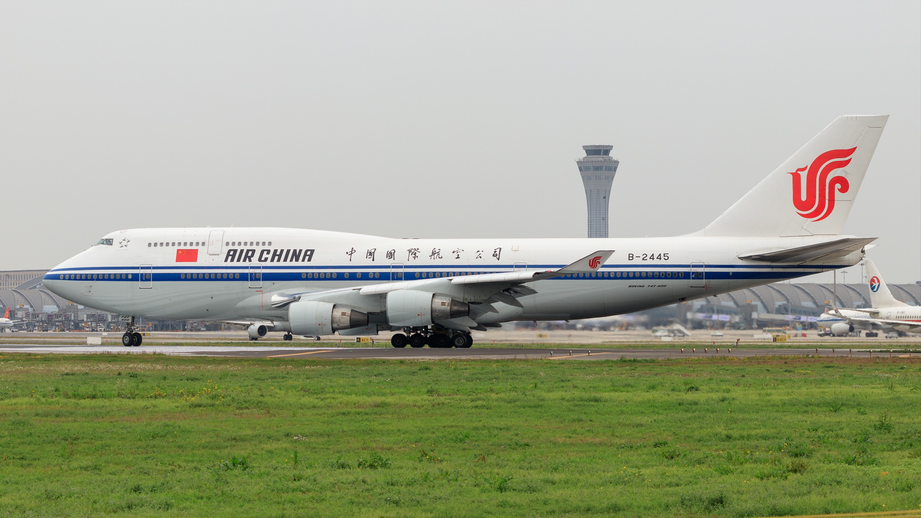 国航744  华航744-7102 