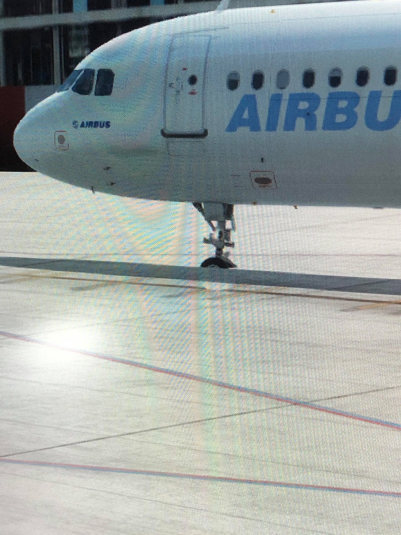 求救! 飞机轮子下沉在地下的问题-2982 