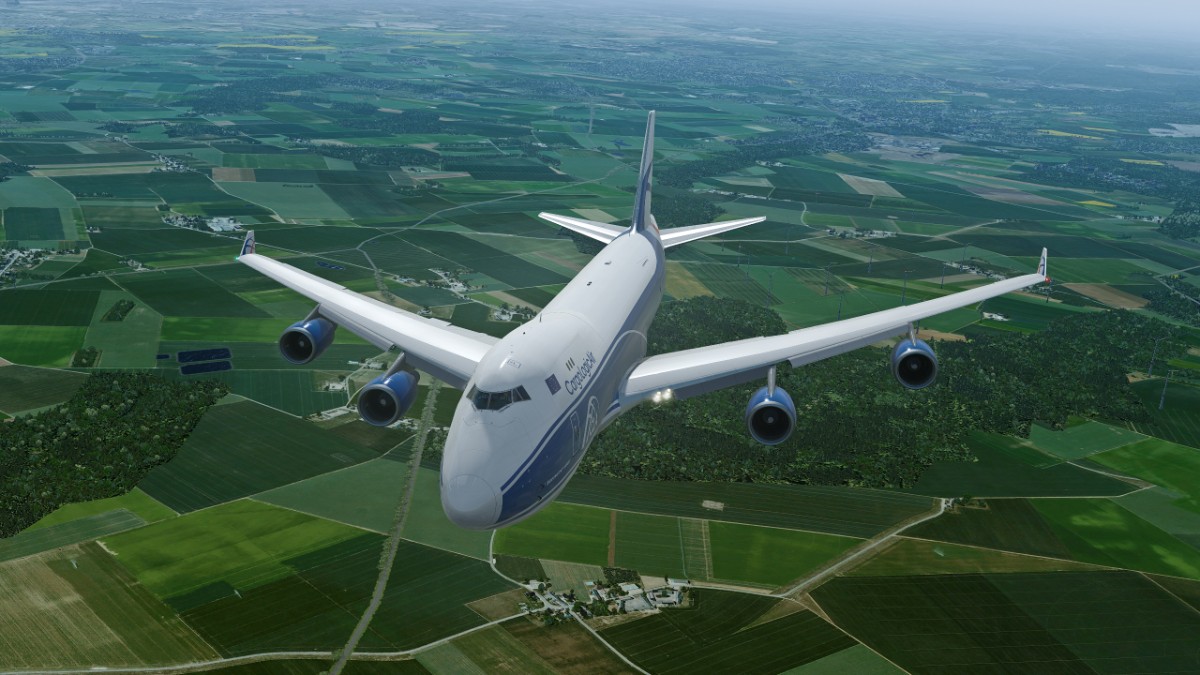 哥本哈根 EKCH---柏林泰格尔 EDDT  744F-2139 