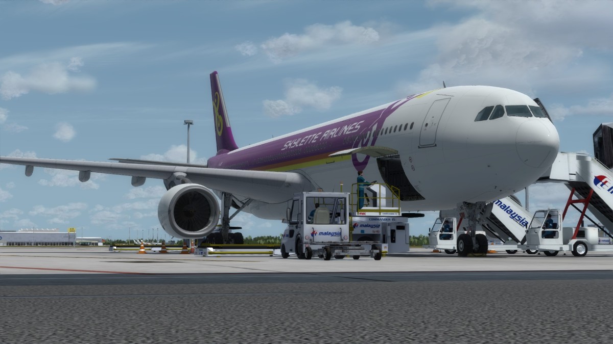 天颂航空A330-8628 