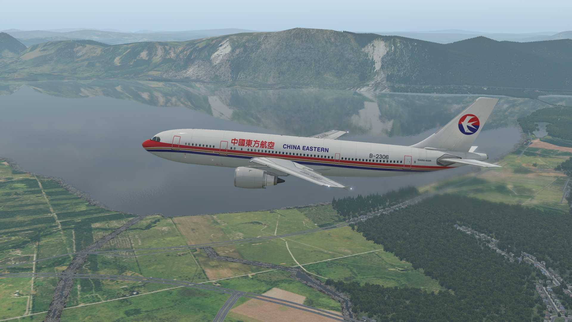 东航A300降落昆明-9324 