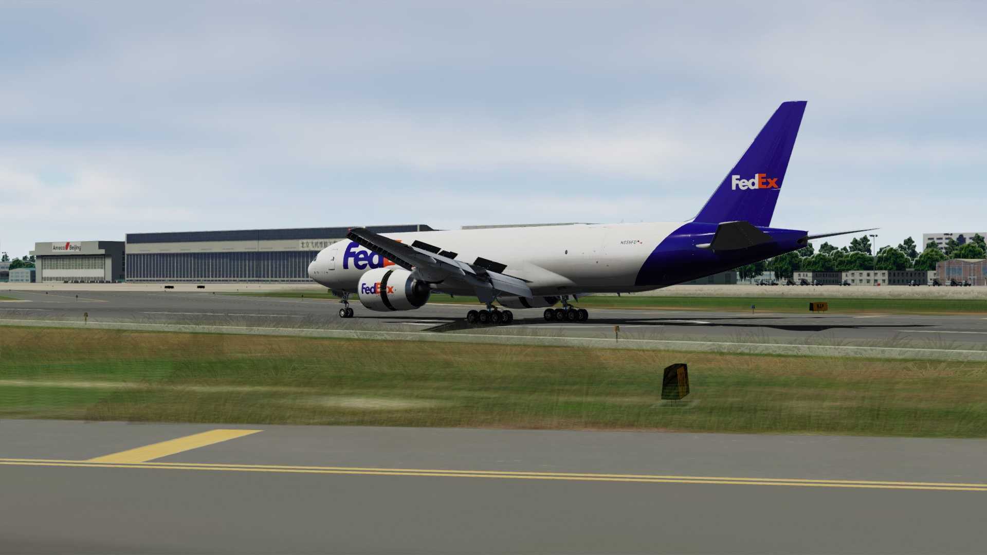 FedEx 77F降落北京首都机场-2819 