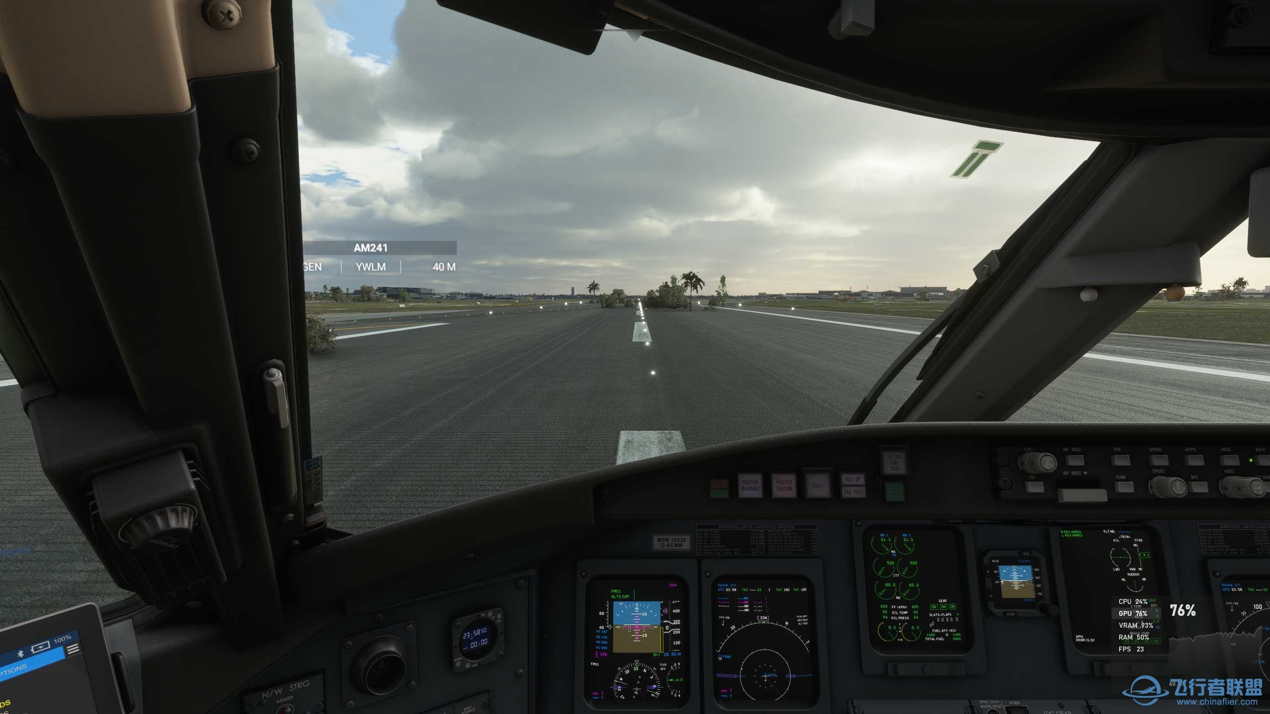 机场莫名其妙出来好多树-8914 