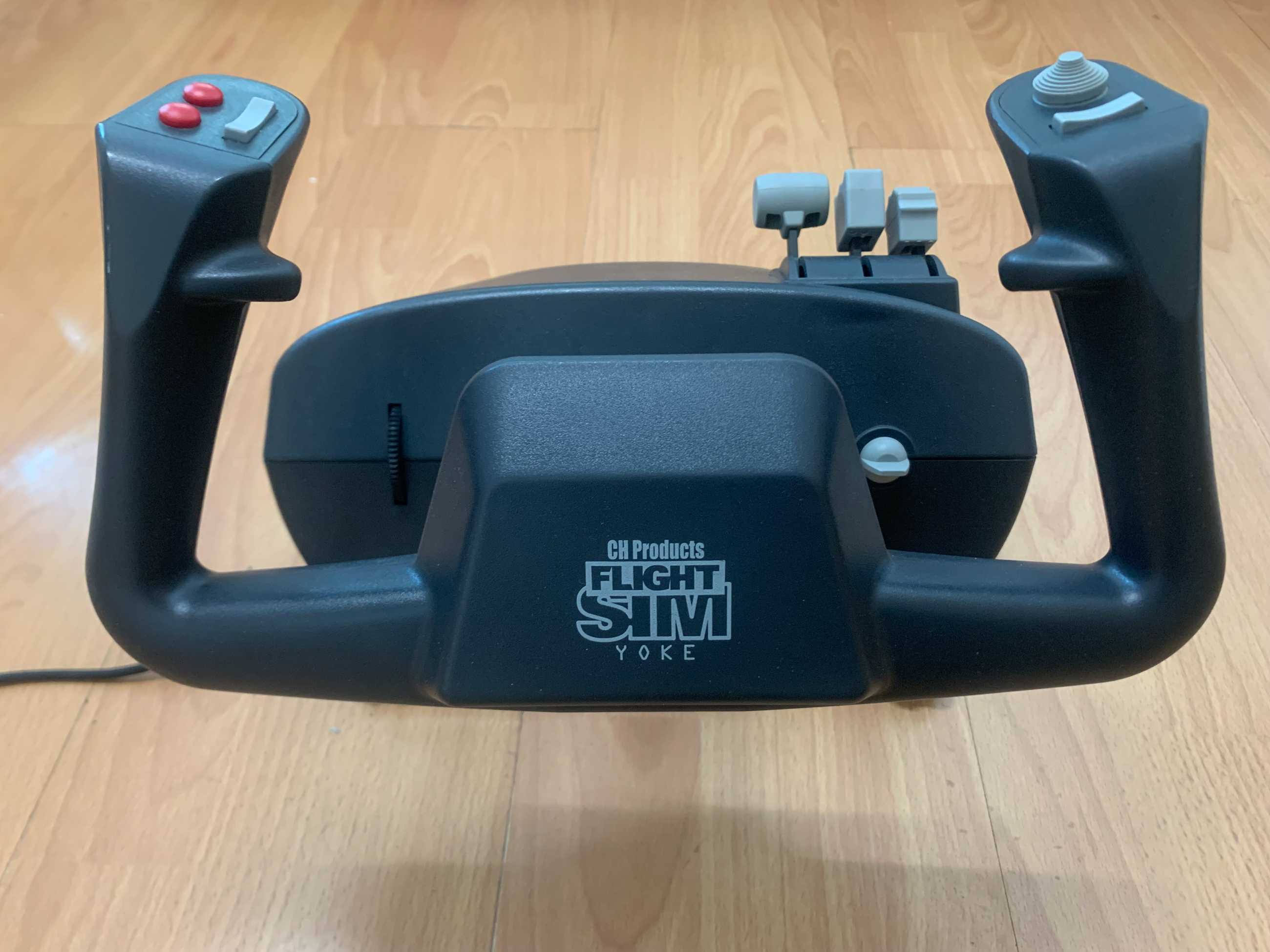 出一个 CH Yoke 摇杆-8852 