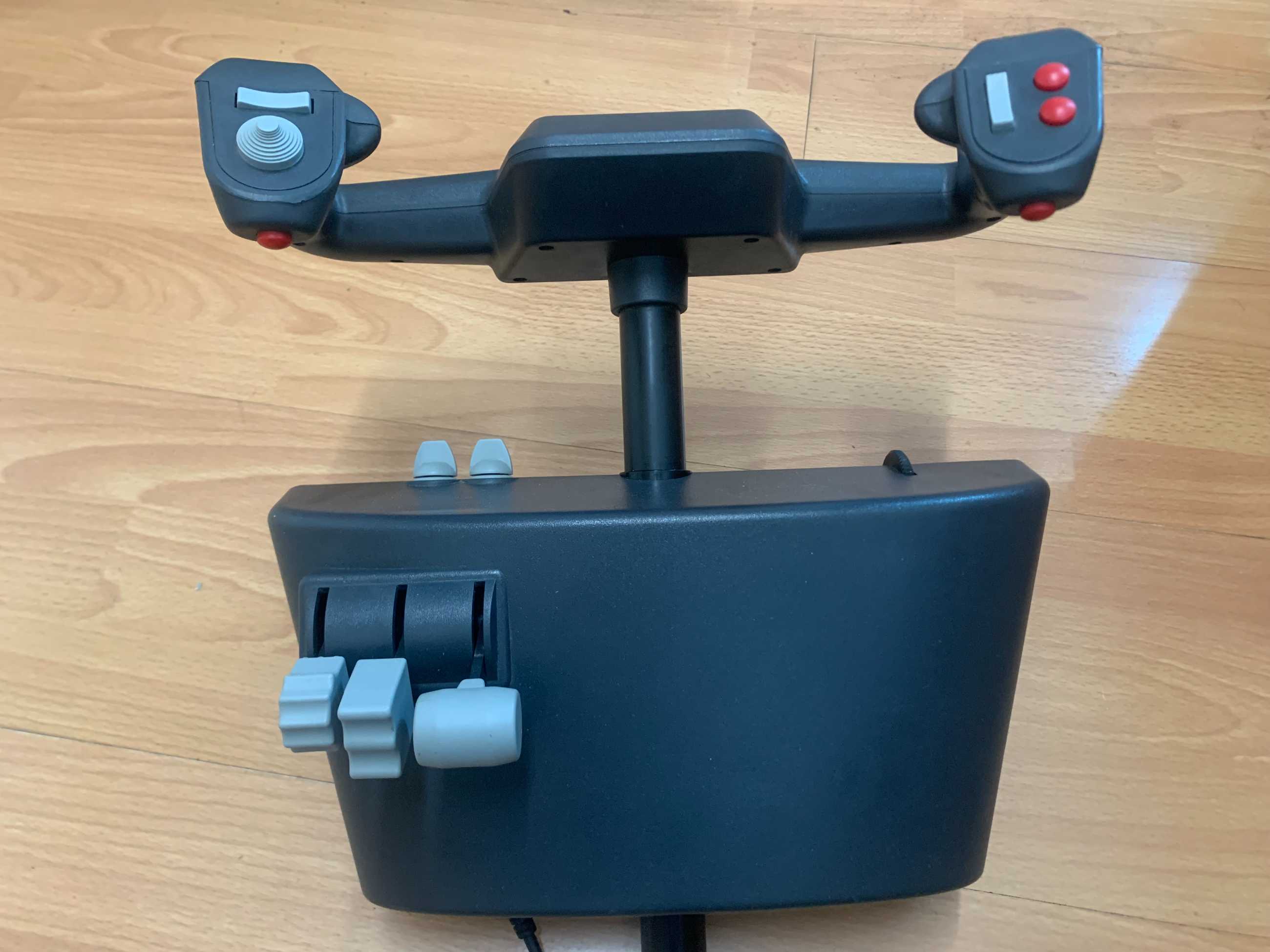 出一个 CH Yoke 摇杆-9932 