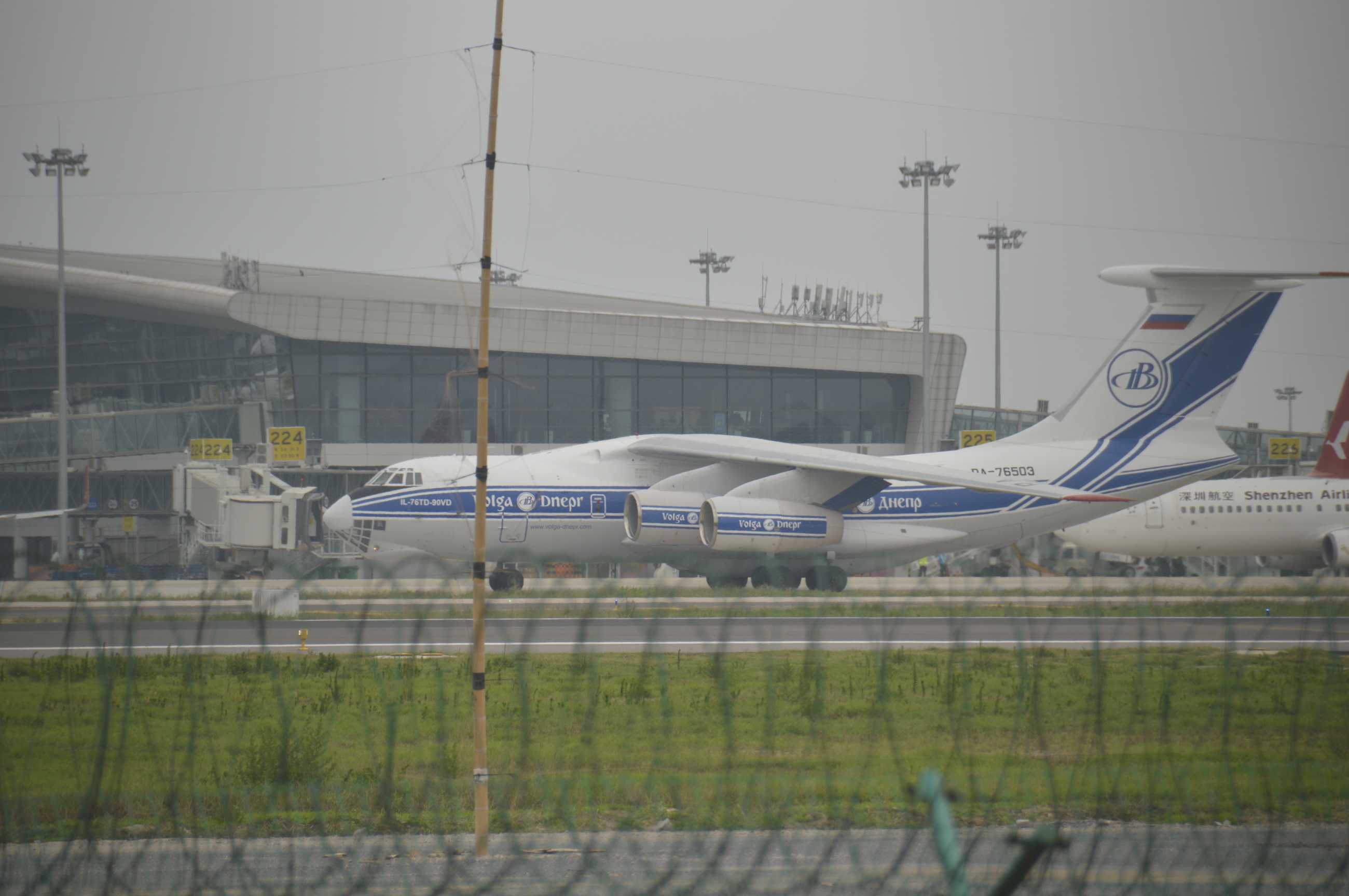 有没有那个大佬知道这架飞机的型号和所属航空公司吗-7292 