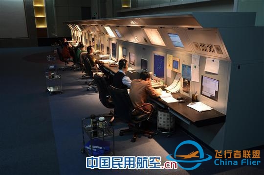 机场里控制塔的工作是怎样的？-8945 