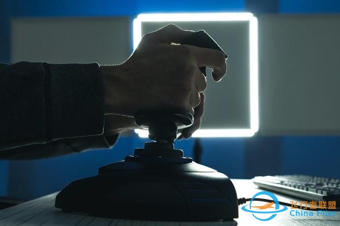 2022年飞行摇杆推荐：用最少的投入，与罗技、图马思特组...-4101 