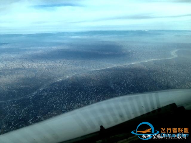 航空科普：夜间飞行途中，怎样判断出下方经过的是什么城市？-2185 