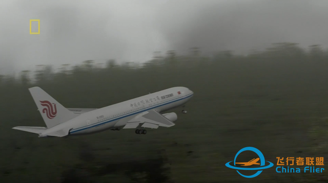 火凤折翅，中国调查组视角下的中国国际航空129航班4.15釜山空难-8077 