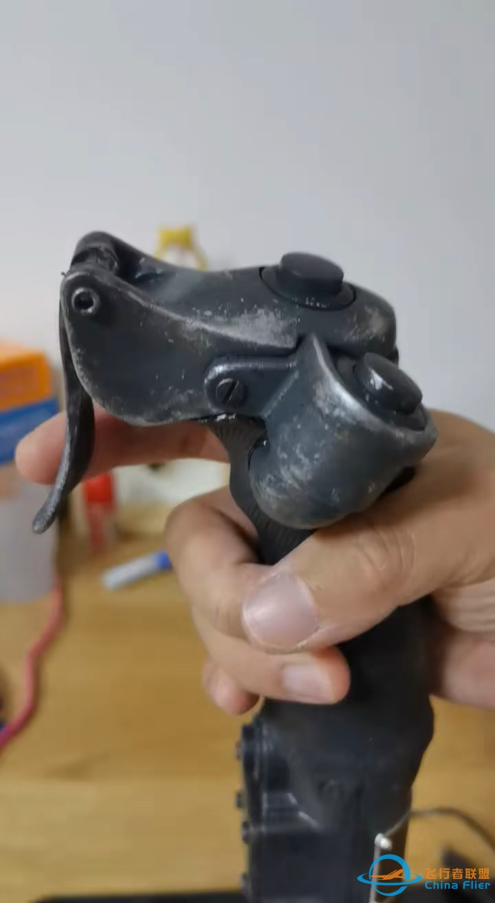 有没有像二战战斗机操纵杆那样的长柄游戏摇杆？-2889 