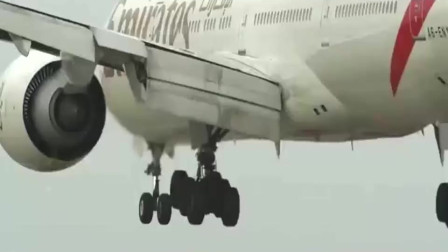 普通客机与空客A380机场“偶遇”, 先后起飞, 没有对比就没有伤害!-5480 