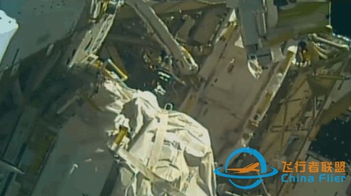 问天实验舱开工，一对大太阳翼开始转动，中国空间站是风力 ...-881 