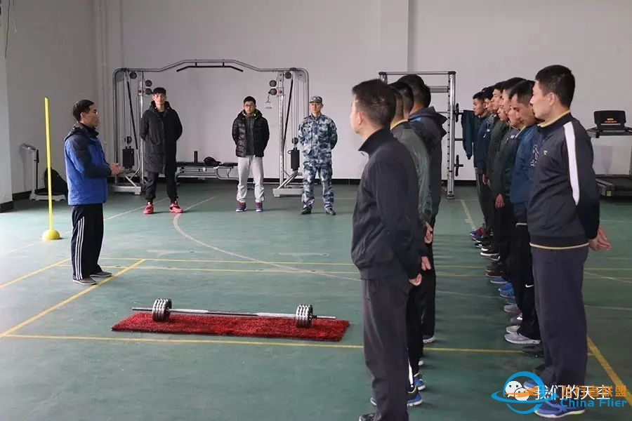 想知道飞行员怎么训练吗？请看这里！-5560 