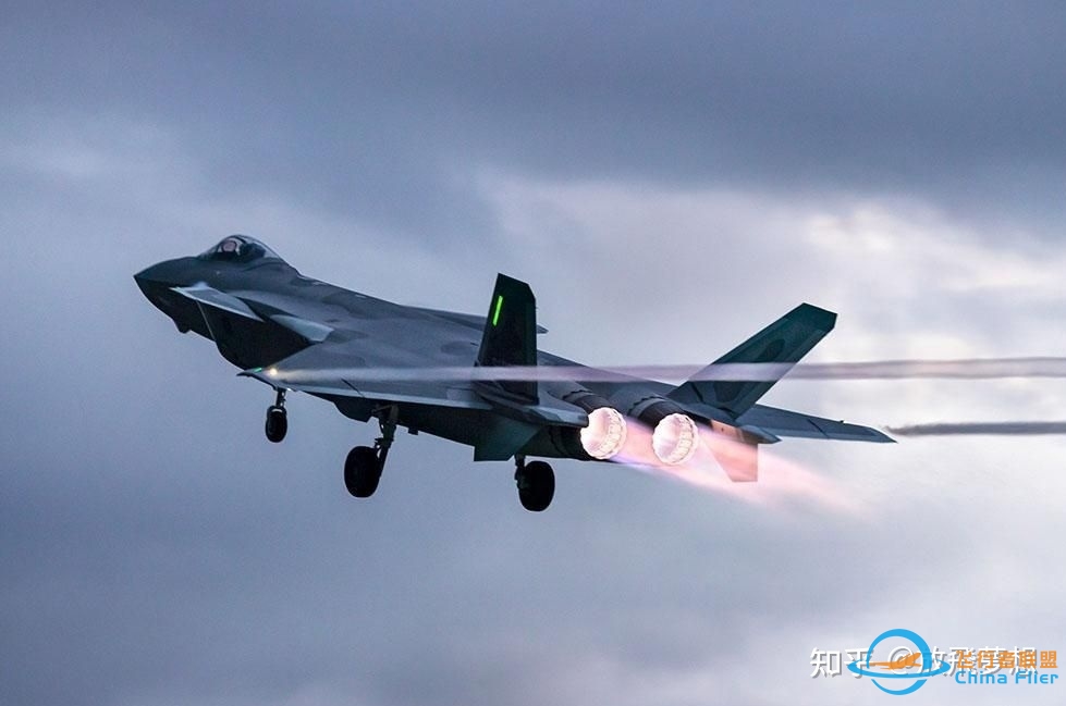 “金头盔”飞行员连续被击落意味着什么？-2049 