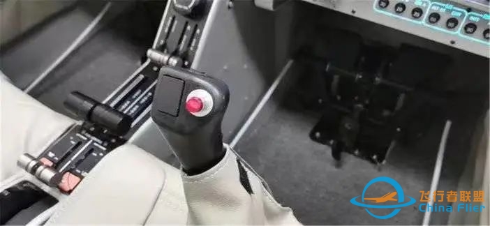 【西青区·领航者模拟飞行】79.9元抢单人模拟飞行体验,包含:DA42或塞斯纳C172飞行体验20分钟!-4577 