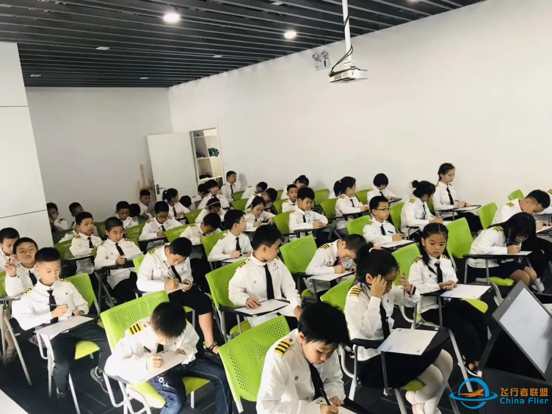 快来打卡!塞斯纳172飞机驾驶机会来了!换个角度俯瞰厦门全景!-9310 