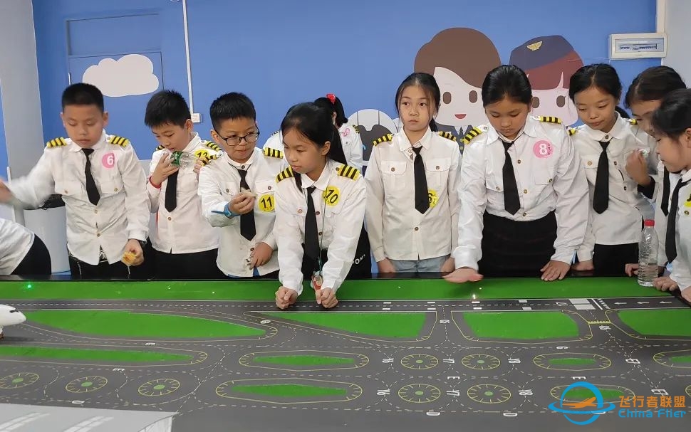 万妈秋游【班级定制】 天空之城淘气堡、空客A320升降操作、塞斯纳172五边飞行模拟、DIY小飞机……-1759 