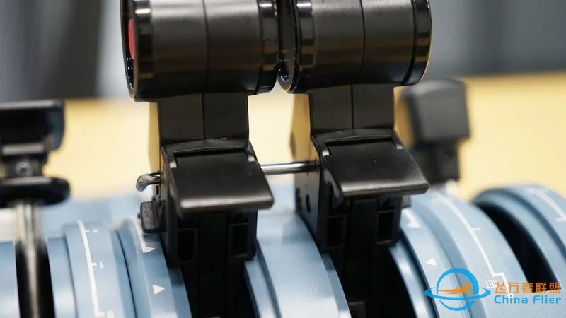 图马思特TCA飞行摇杆三件套开箱:还原驾驶舱意象的三块拼图-9144 