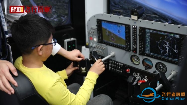 飞行体验:赛斯纳172私人飞机女飞行员教你飞模拟机!-8710 