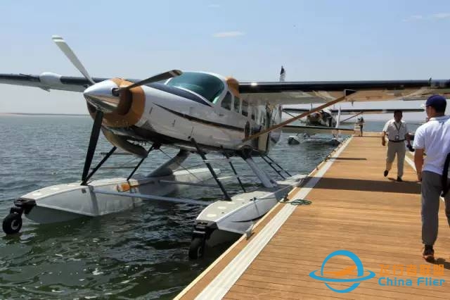 上海飞舟山的一架水上飞机昨撞桥坠毁!机上5人死亡,乘客全是记者!-4887 
