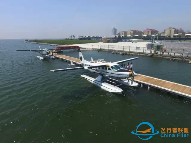 上海飞舟山的一架水上飞机昨撞桥坠毁!机上5人死亡,乘客全是记者!-9179 