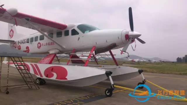 上海飞舟山的一架水上飞机昨撞桥坠毁!机上5人死亡,乘客全是记者!-1349 