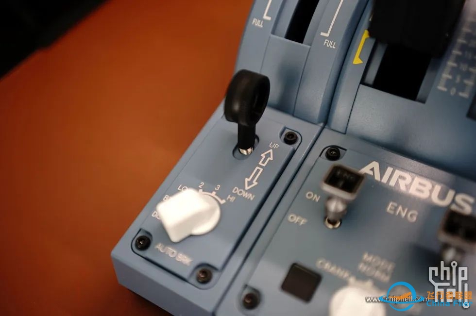 [电脑] 向风而行的飞行员舒克--图马思特TCA空客摇杆套装赏析-6734 