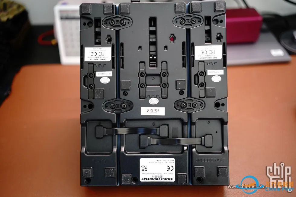 [电脑] 向风而行的飞行员舒克--图马思特TCA空客摇杆套装赏析-8186 