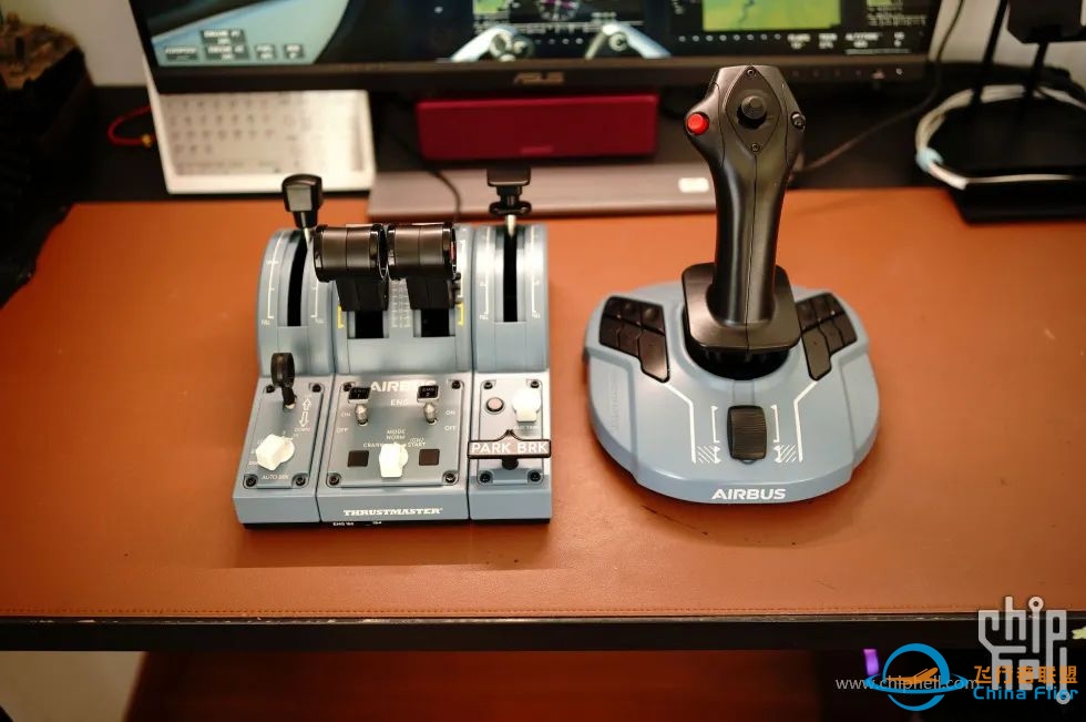 [电脑] 向风而行的飞行员舒克--图马思特TCA空客摇杆套装赏析-4405 
