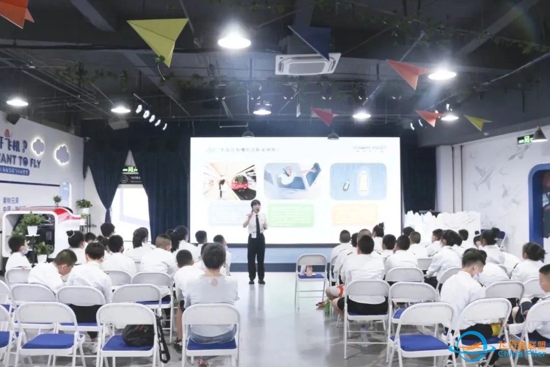 飞行训练设备飞出创新发展新高度——记“莱特兄弟”的“飞行航线”-1760 
