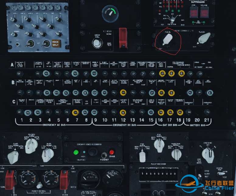 maddog MD-80系列飞机的顶板在夜晚时根本看不见啊，咋办？-8084 