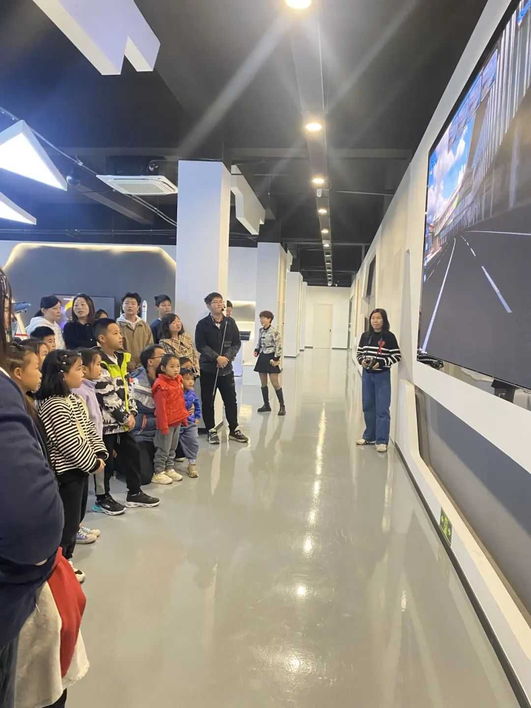 飞行者联盟无锡航空研学基地招募模拟飞行教员-2196 