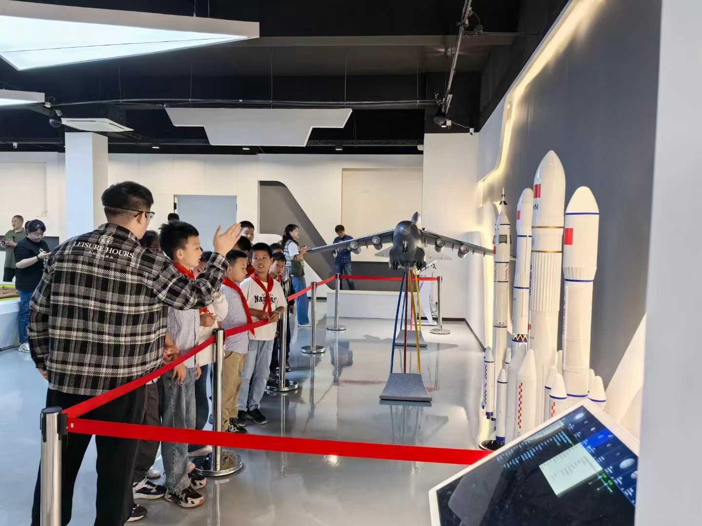 飞行者联盟无锡航空研学基地招募模拟飞行教员-2163 