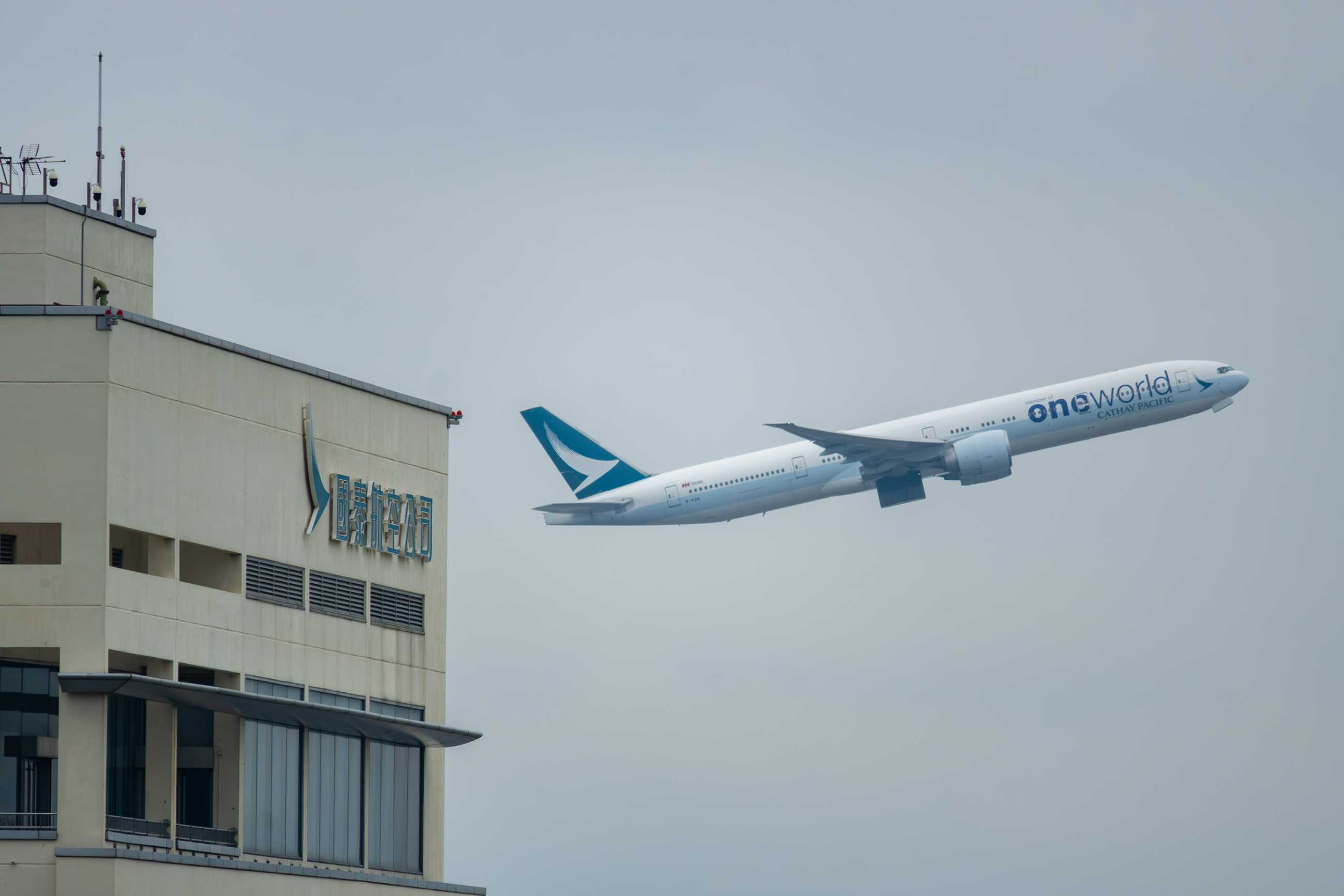 国泰航空ONE WORLD波音777-5970 