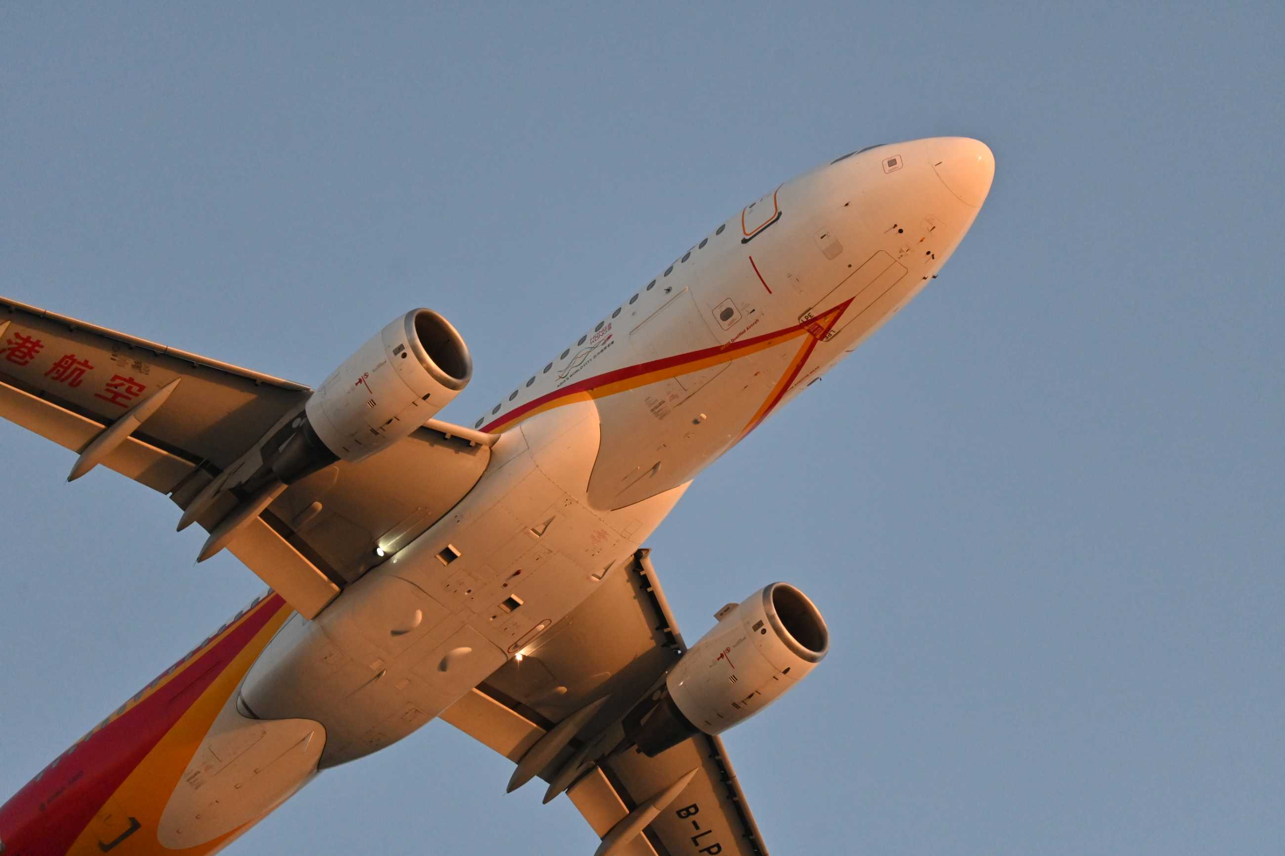 香港航空机腹涂装-8049 