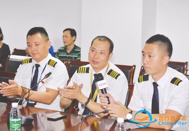 玻璃破裂再度引发“空中浩劫”,一根安全带换回川航生还奇迹-7680 